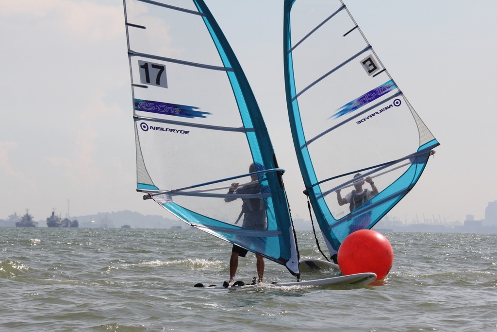 mark rounding <br />
 © SingaporeSailing
